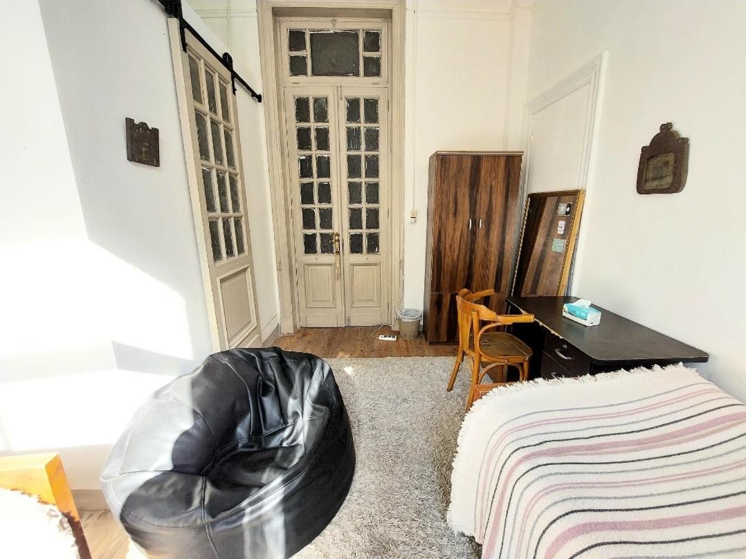 Arab Hostel, Welcoming All Solo And Groups Travellers But, Unmarried Couples Not Allowed Александрия Екстериор снимка