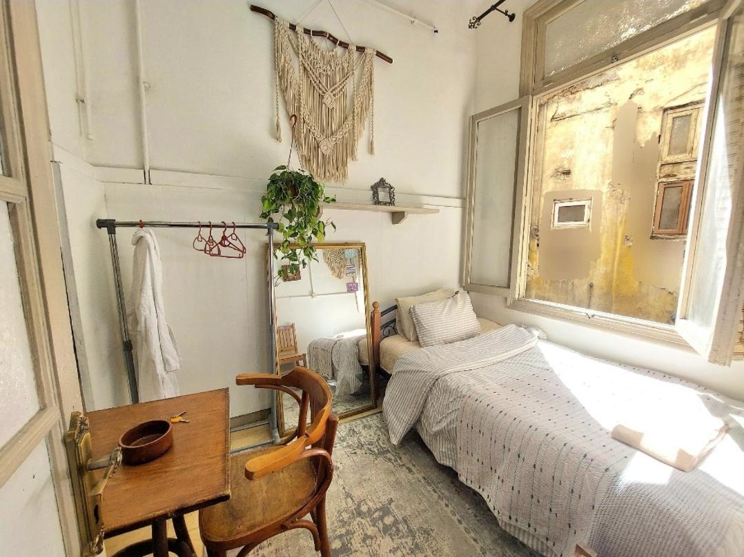 Arab Hostel, Welcoming All Solo And Groups Travellers But, Unmarried Couples Not Allowed Александрия Екстериор снимка