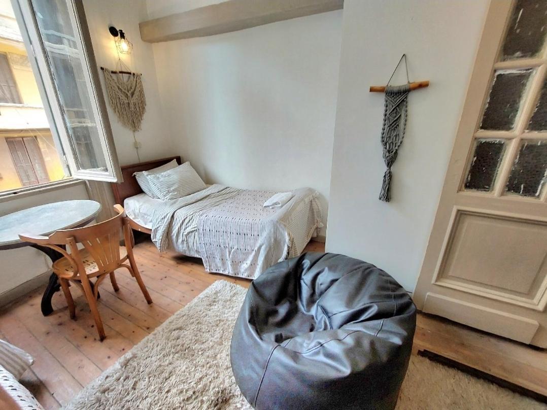 Arab Hostel, Welcoming All Solo And Groups Travellers But, Unmarried Couples Not Allowed Александрия Екстериор снимка