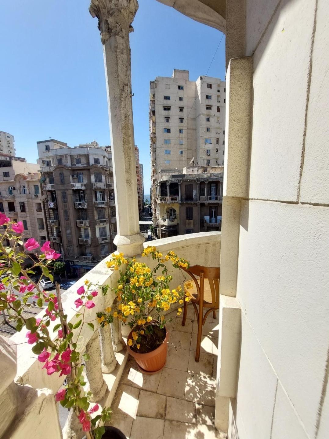 Arab Hostel, Welcoming All Solo And Groups Travellers But, Unmarried Couples Not Allowed Александрия Екстериор снимка